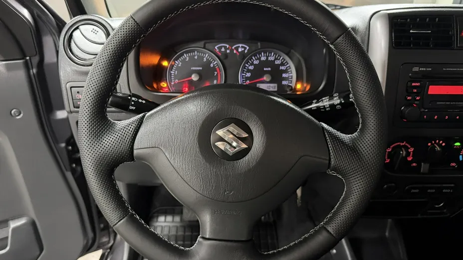 SUZUKI Jimny -