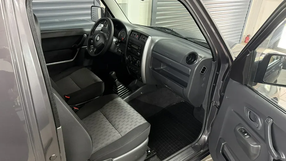 SUZUKI Jimny -
