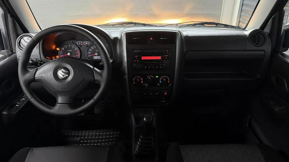 SUZUKI Jimny -