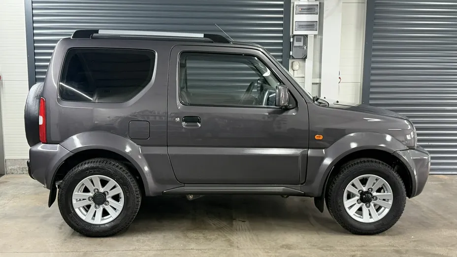 SUZUKI Jimny -