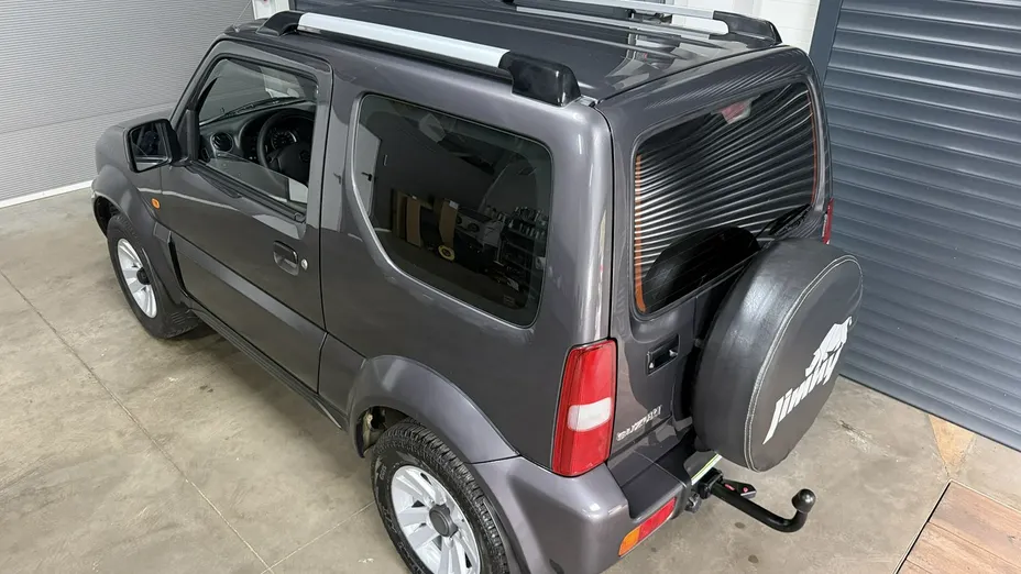 SUZUKI Jimny -