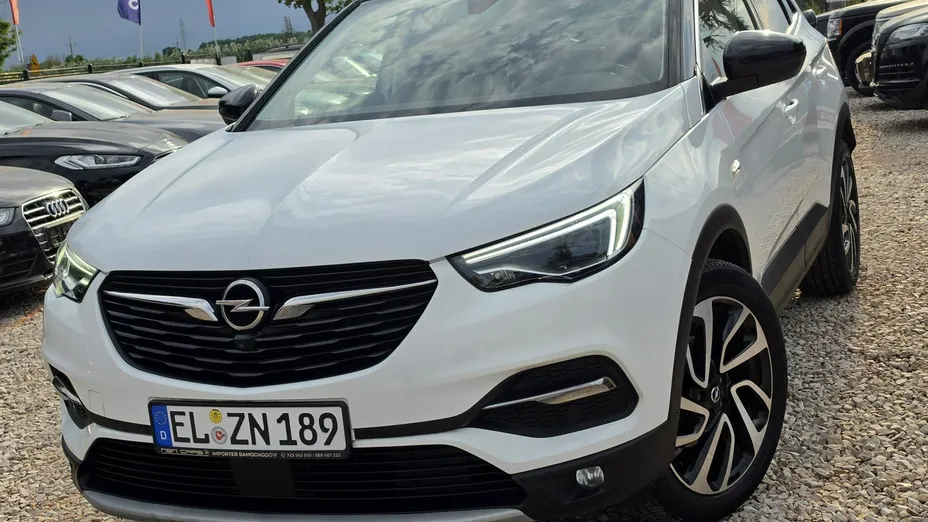 OPEL Grandland X -