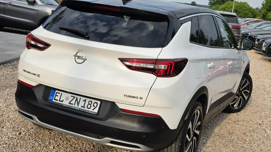 OPEL Grandland X -