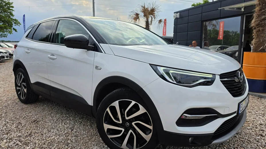 OPEL Grandland X -