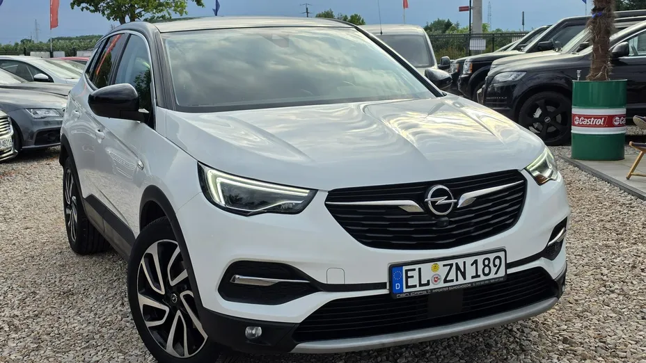 OPEL Grandland X -