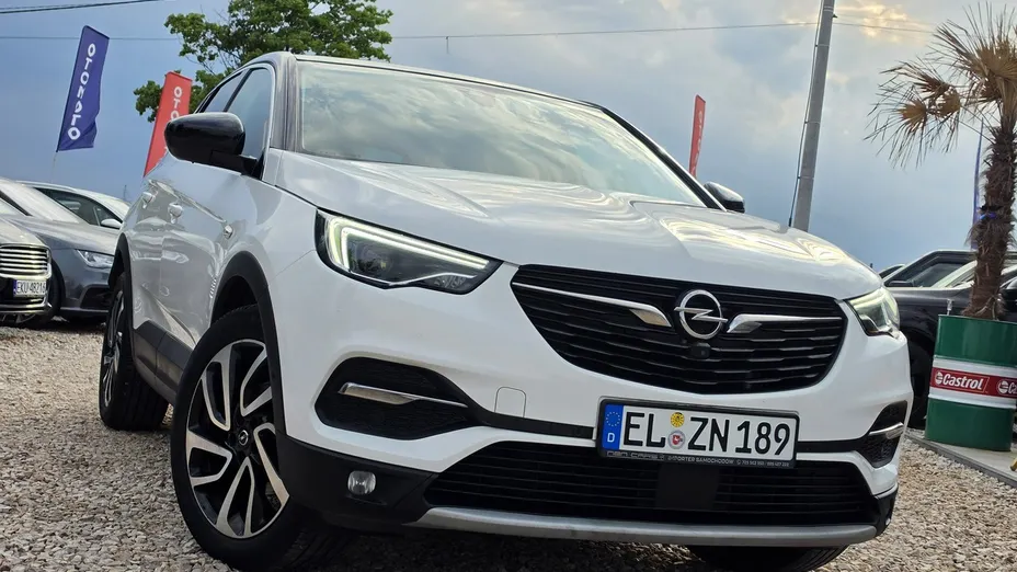 OPEL Grandland X -