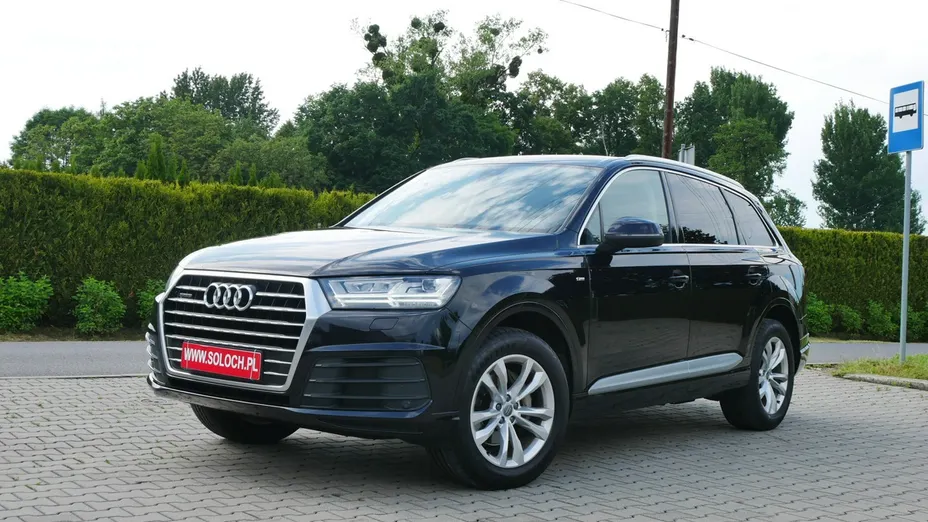 AUDI Q7 -