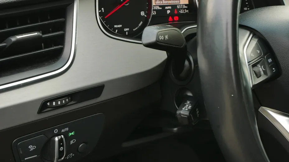 AUDI Q7 -