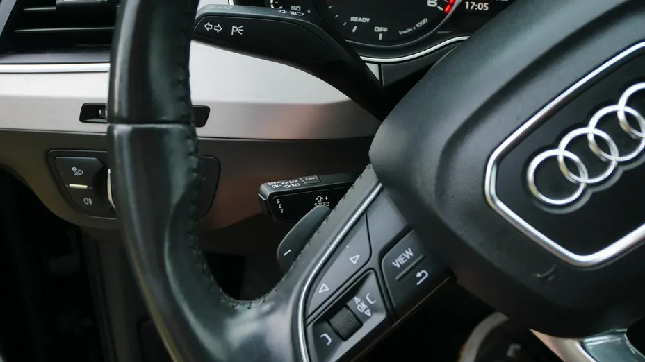 AUDI Q7 -