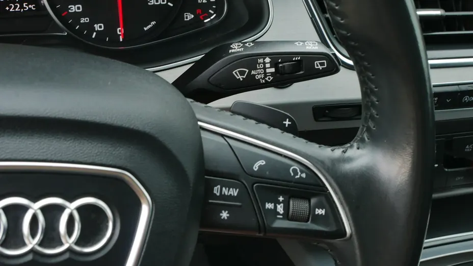 AUDI Q7 -