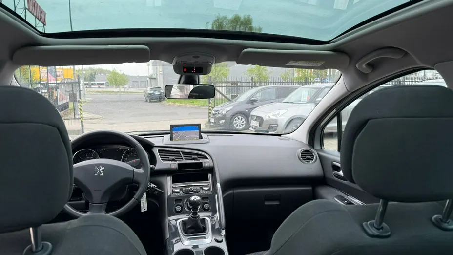 PEUGEOT 3008 -