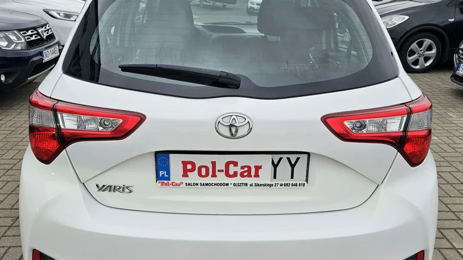 TOYOTA Yaris -