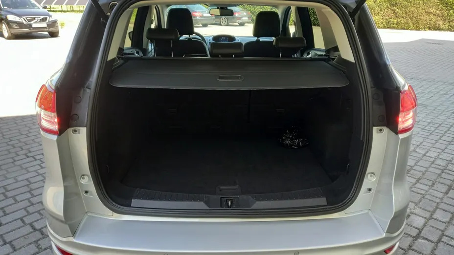 FORD Kuga -
