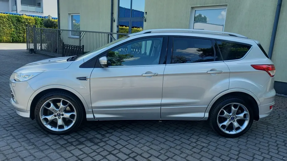 FORD Kuga -
