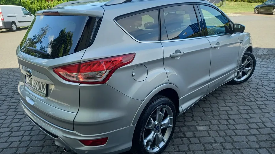 FORD Kuga -