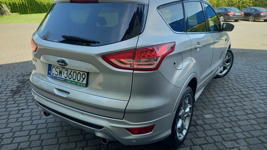 FORD Kuga -