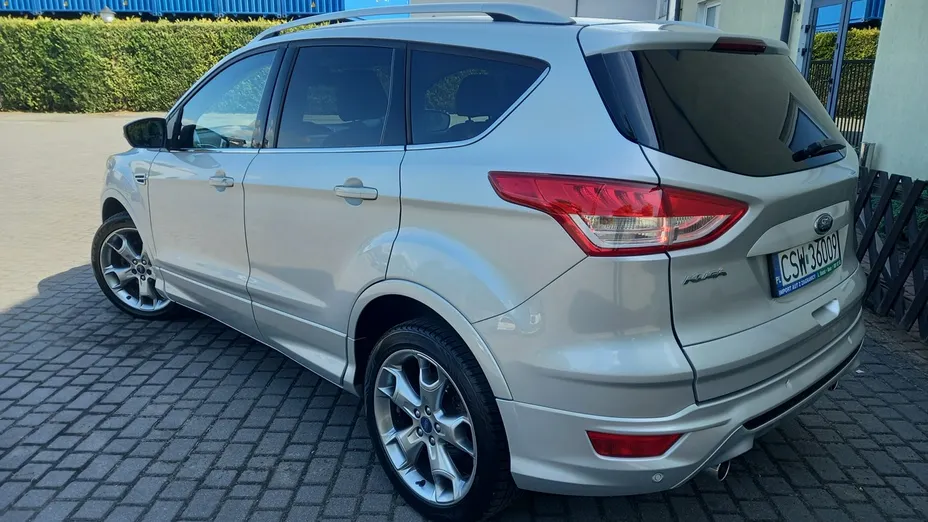 FORD Kuga -