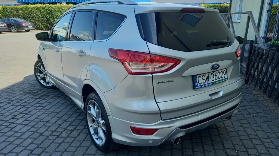 FORD Kuga -
