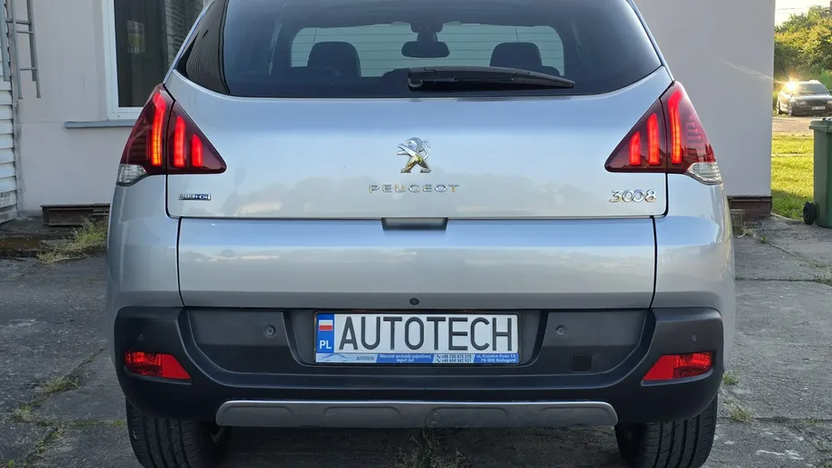 PEUGEOT 3008 -