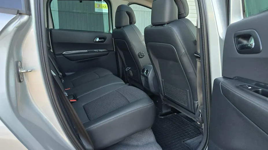 PEUGEOT 3008 -