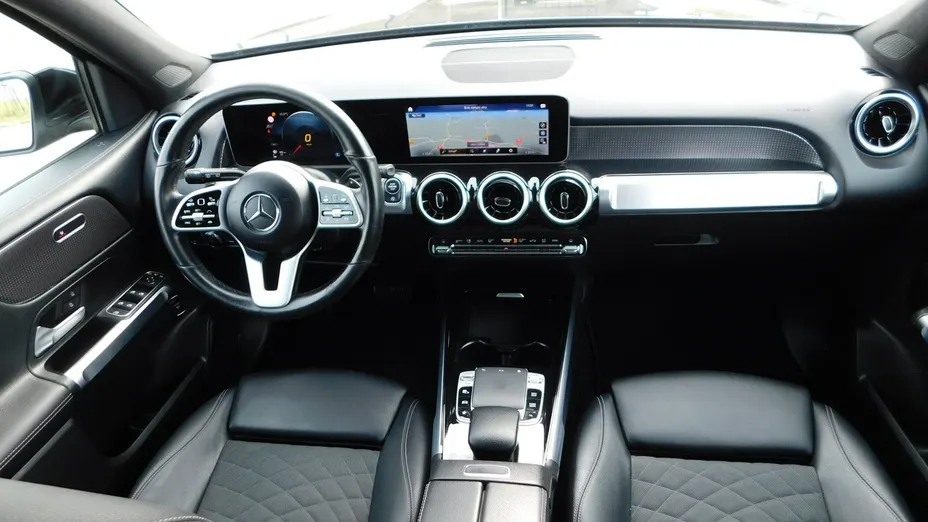MERCEDES-BENZ GLB -