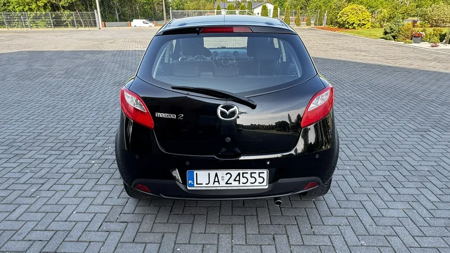 MAZDA 2 -