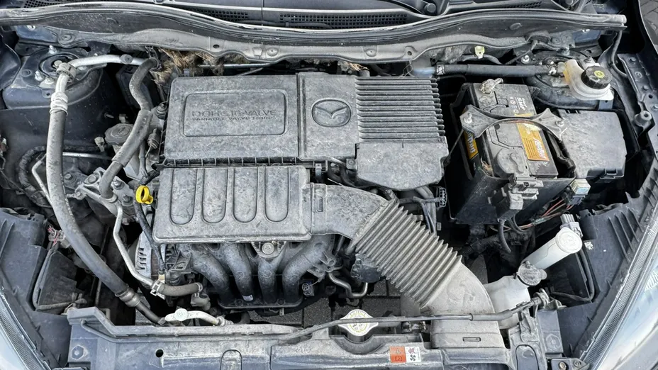 MAZDA 2 -