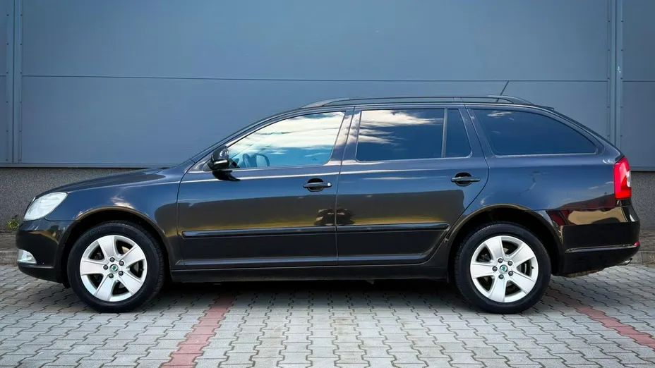 SKODA Octavia -
