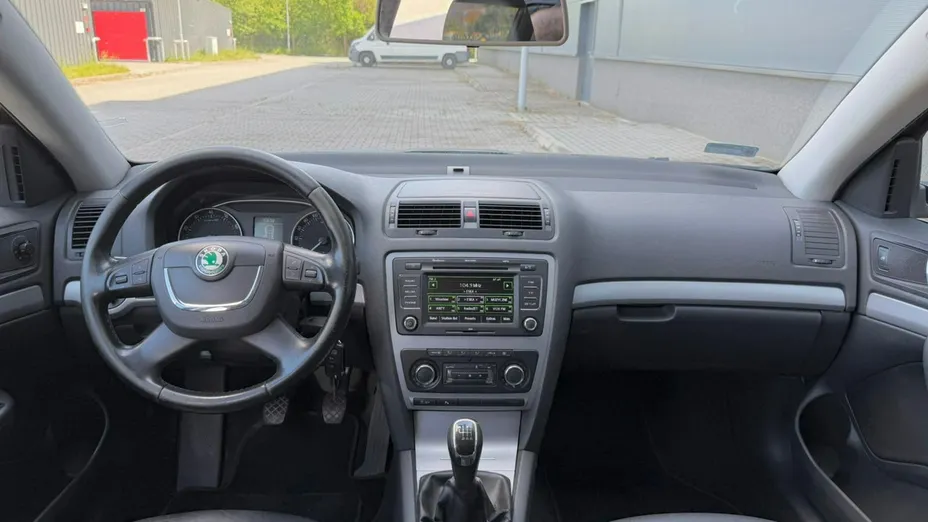 SKODA Octavia -