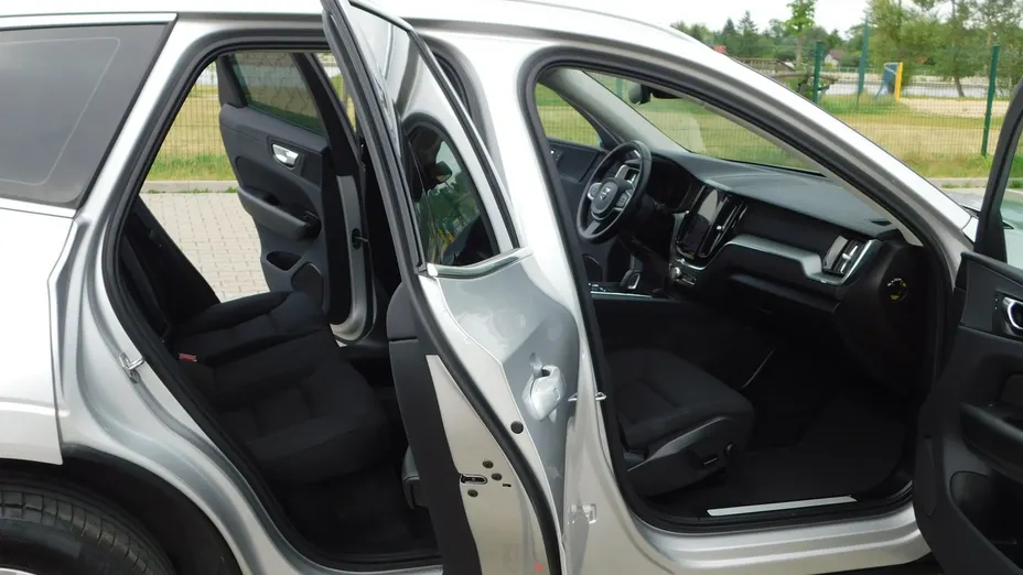 VOLVO XC60 -
