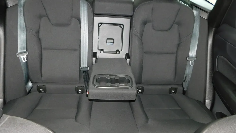 VOLVO XC60 -