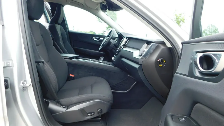VOLVO XC60 -