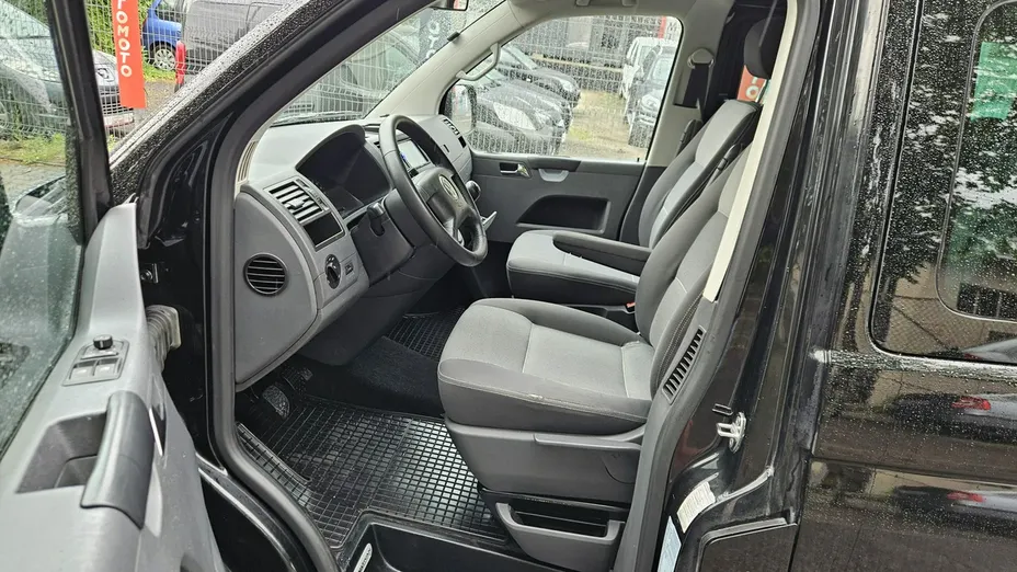 VOLKSWAGEN Transporter -