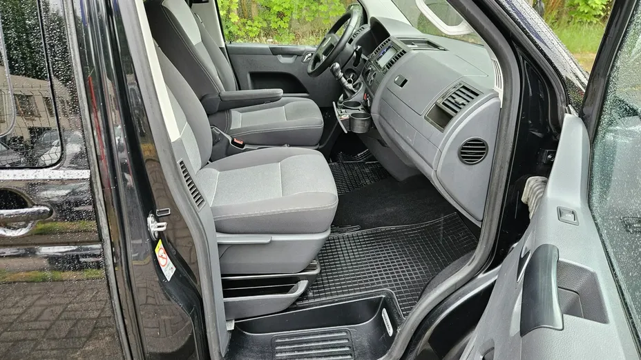 VOLKSWAGEN Transporter -