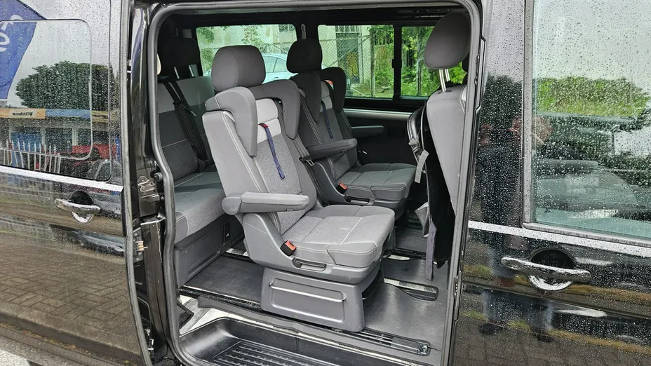 VOLKSWAGEN Transporter -