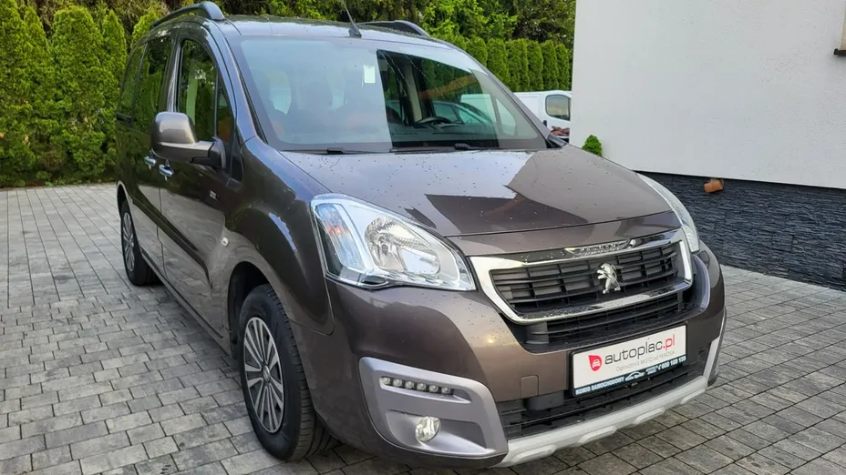 PEUGEOT Partner -