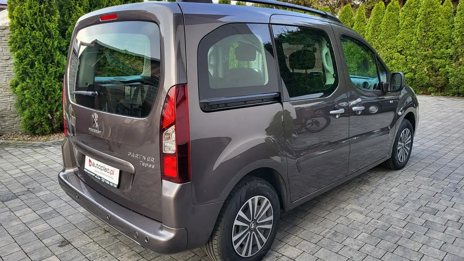 PEUGEOT Partner -
