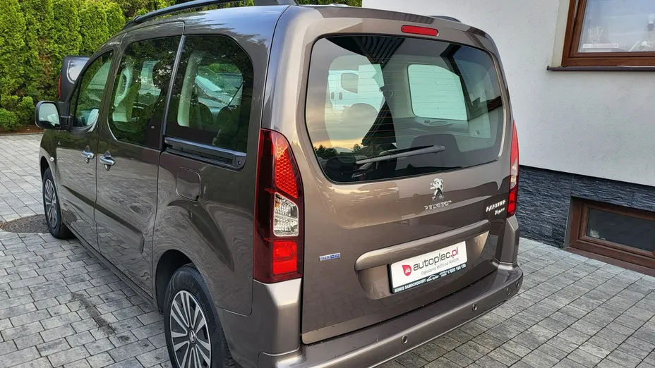 PEUGEOT Partner -
