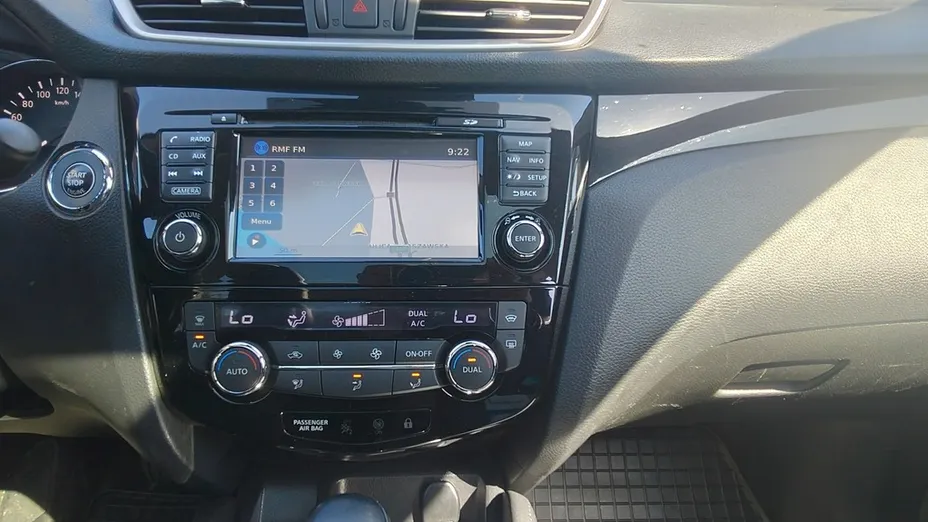 NISSAN Qashqai -