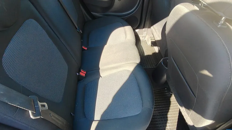 HYUNDAI i20 -