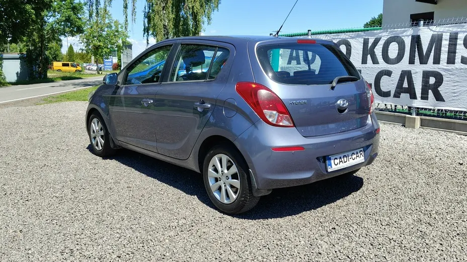 HYUNDAI i20 -