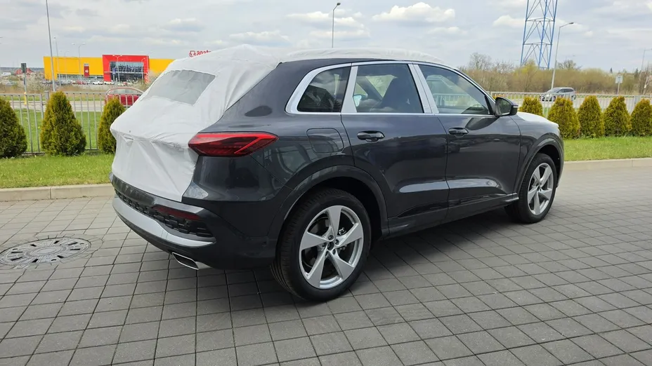 AUDI Q5 -