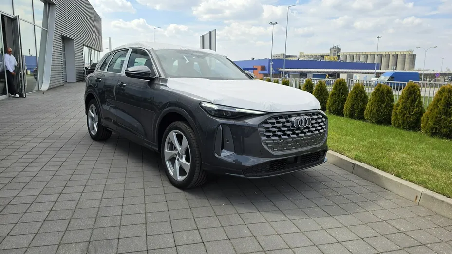 AUDI Q5 -