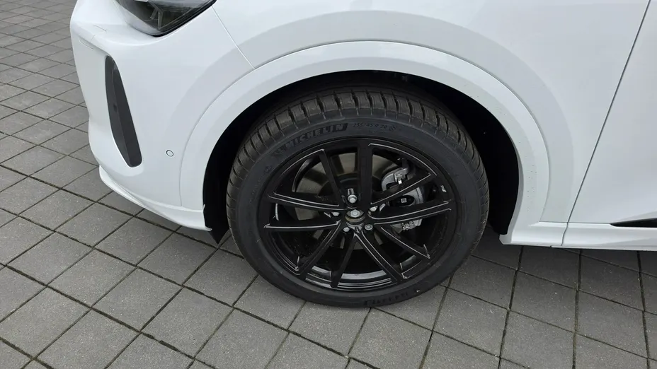 AUDI Q5 -