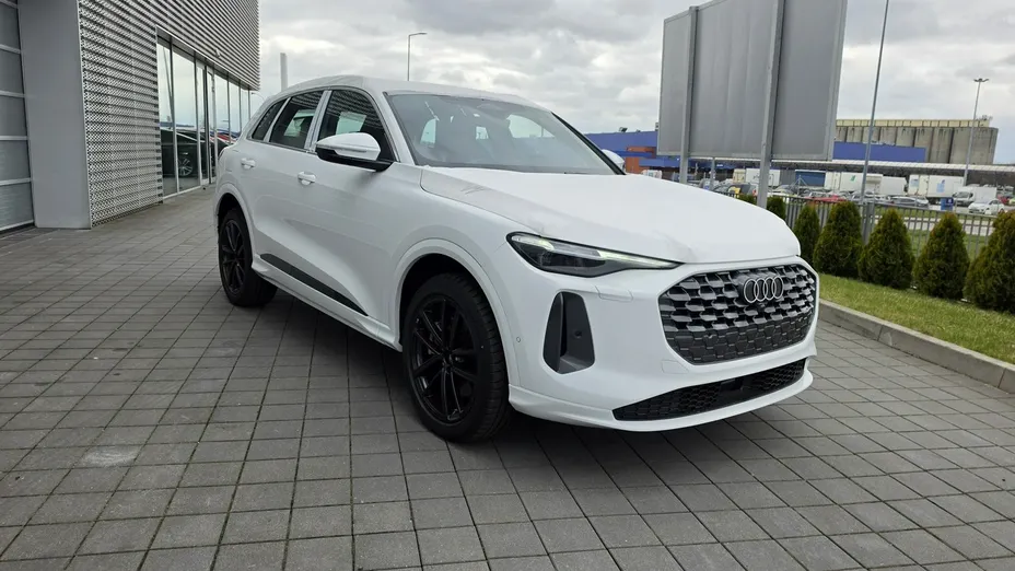 AUDI Q5 -