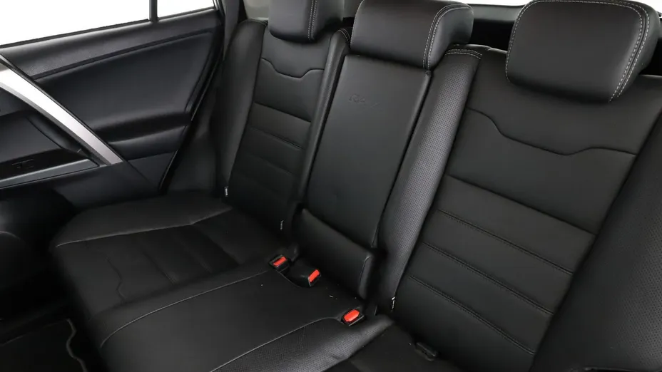 TOYOTA RAV4 -