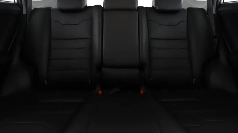 TOYOTA RAV4 -