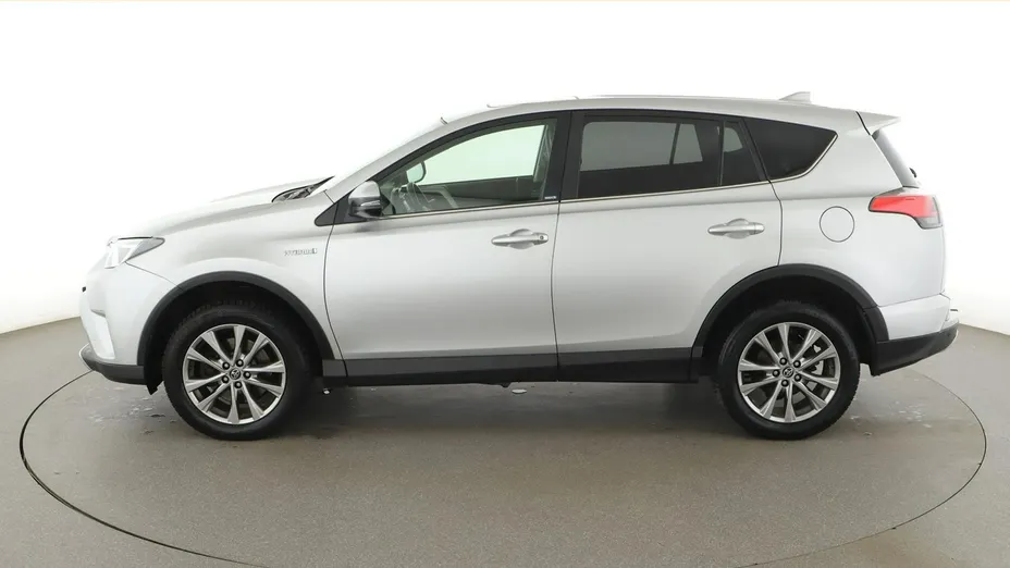 TOYOTA RAV4 -