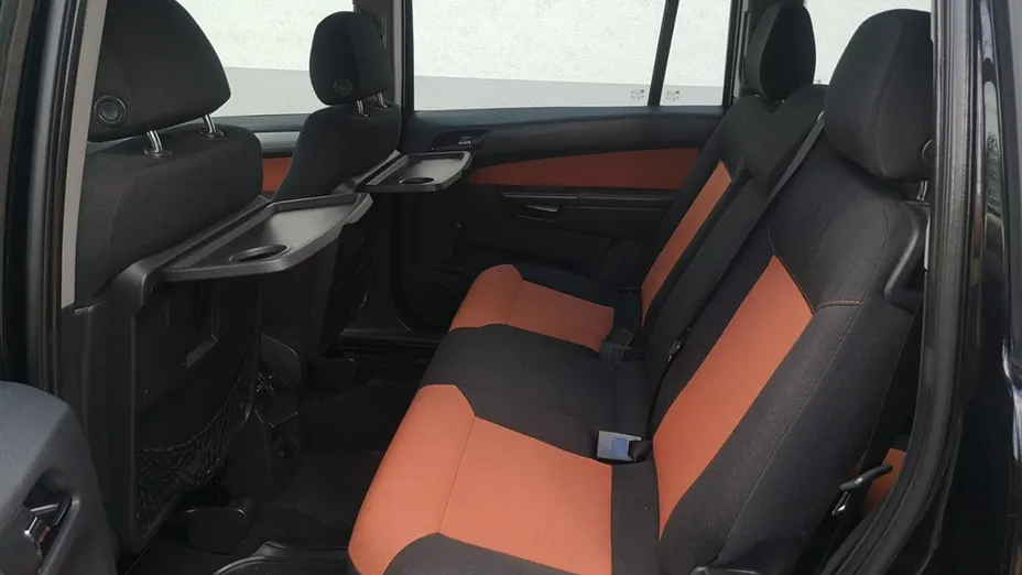 OPEL Zafira -