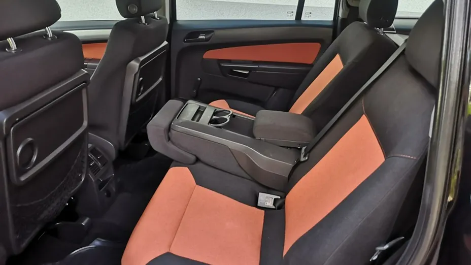 OPEL Zafira -